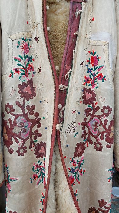 Port popular săsesc.Cojoc pentru femei.