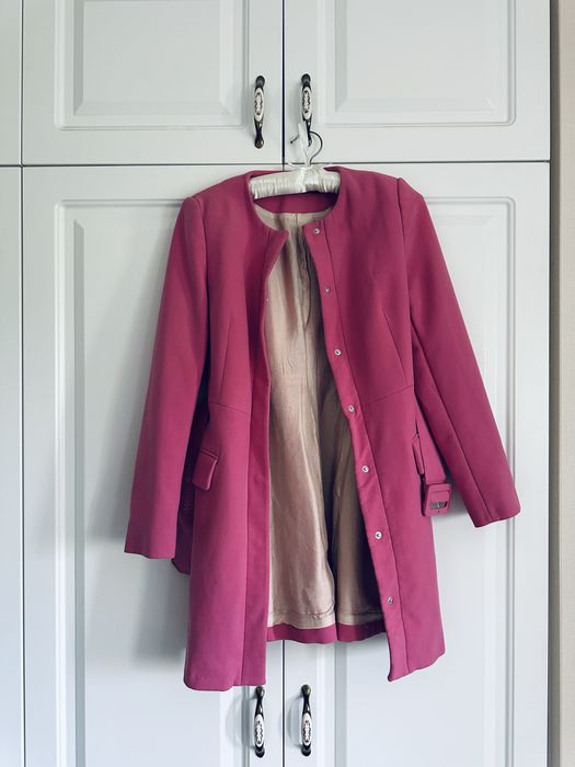 Palton Zara , masura S / Xs , cu curea in talie , roz