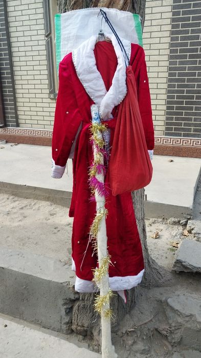 КорБобо кийими.Одежда ДедаМороза.Комплект.