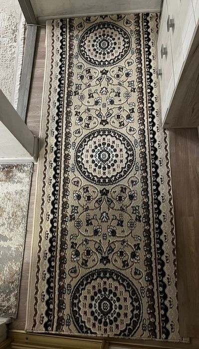 Продаётся дорожка. Ширина 80см, длина 2метра.