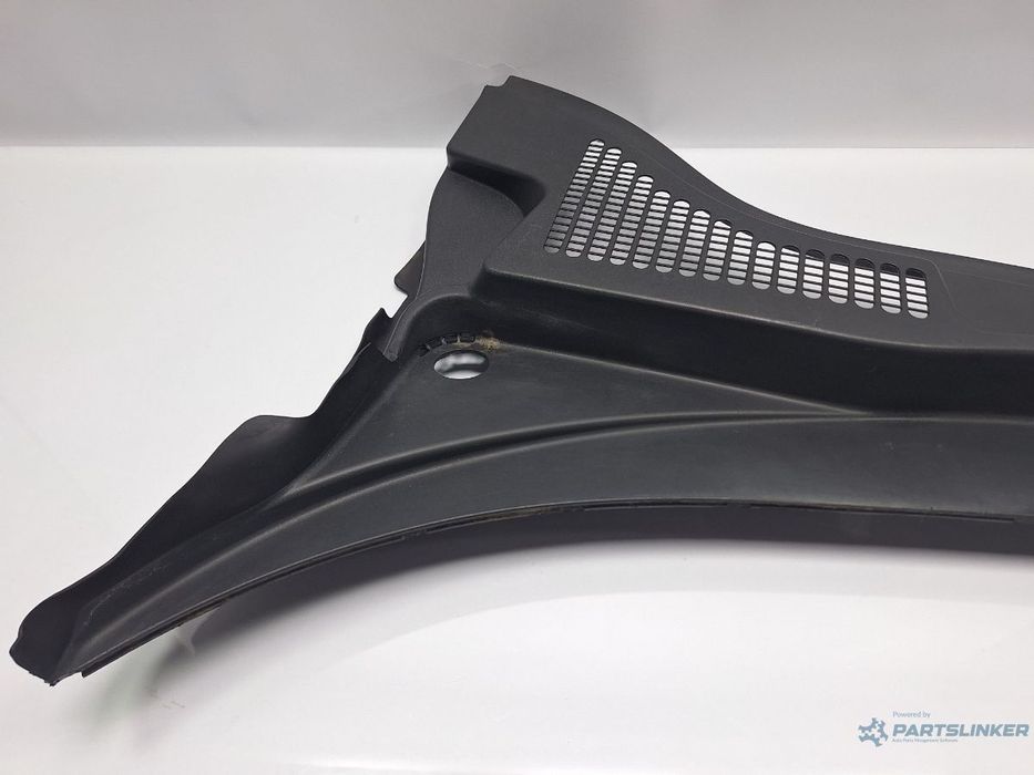 Grila stergatoare stanga SKODA SUPERB II Estate 3T5 2009 - 2015 TDI CBBB, CFGB 3T0819415A