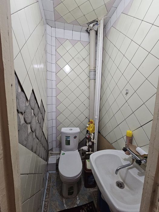 Продается 3 комнатная квартира  в девятиэтажке !