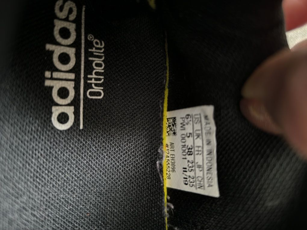 маратонки Adidas