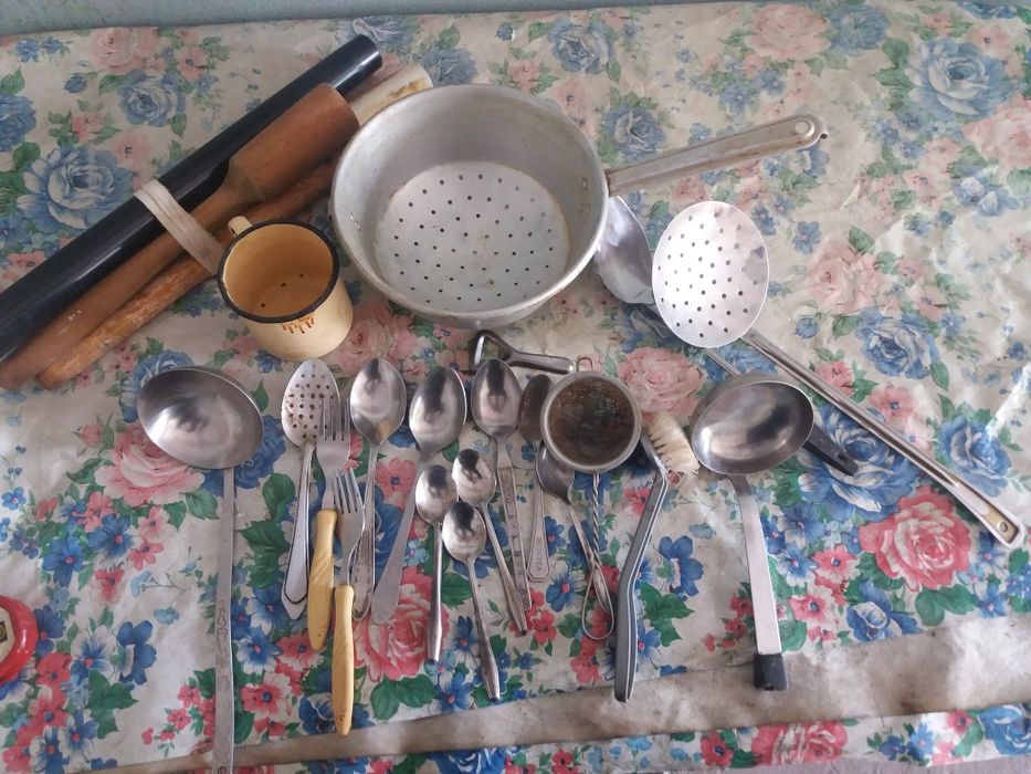 Продам столовую утварь