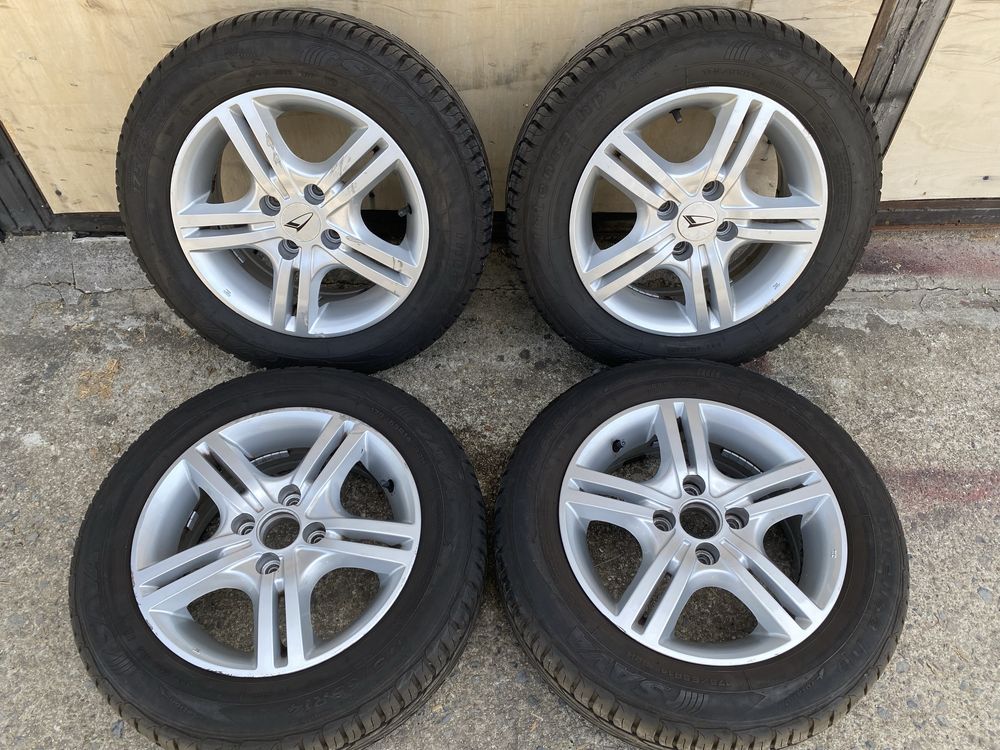 Джанти 14" Daihatsu 4x100 5.5j ET35 / 54.1 Гуми 2022 Sava