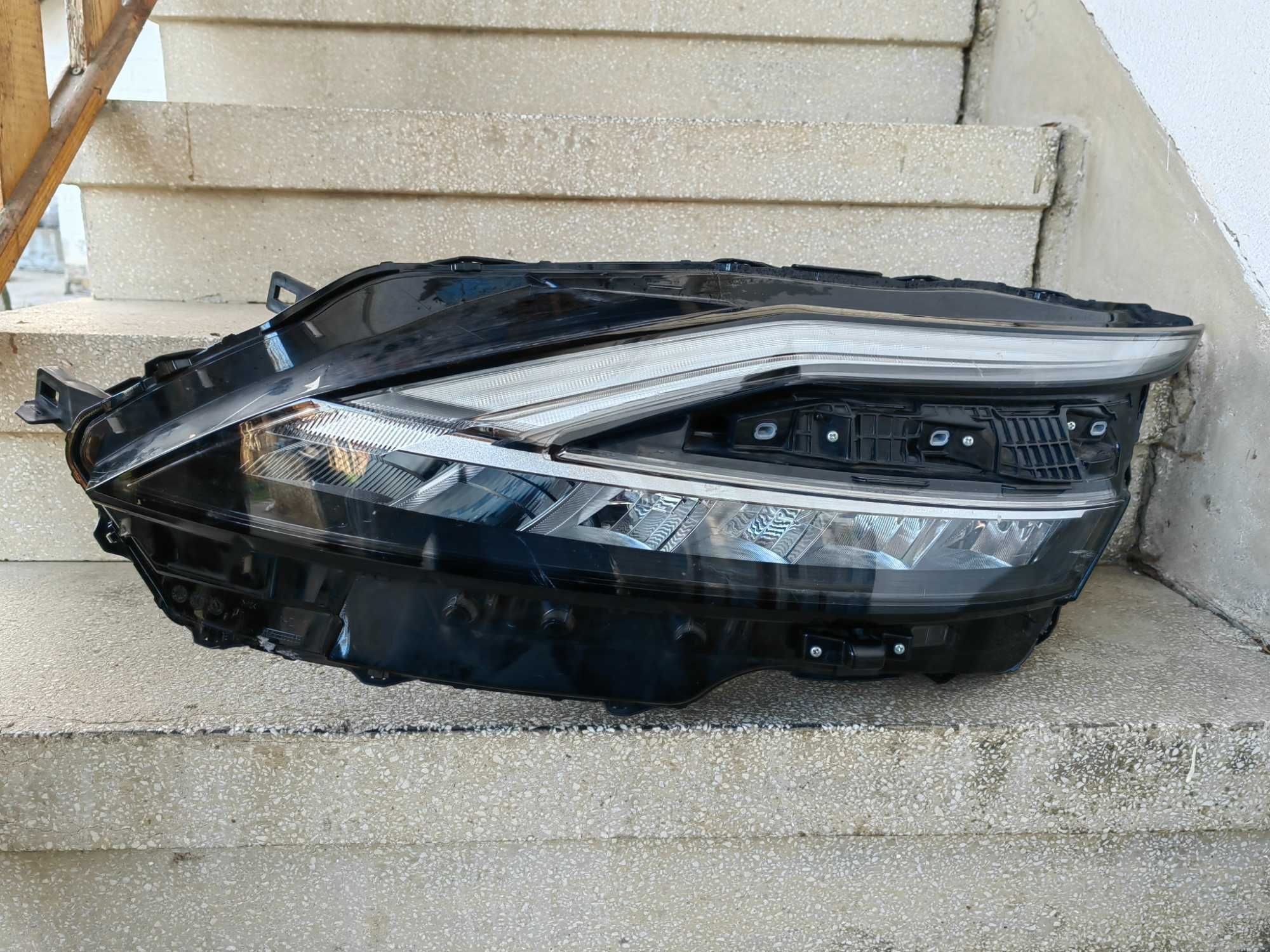 Фар Nissan Qashqai J12 LED ляв/ Фар Нисан Кашкай Оригинален