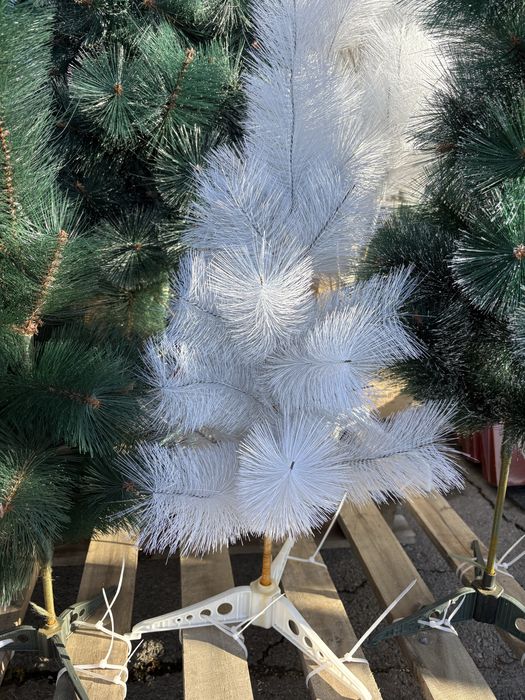 Коледни изкуствени елхи