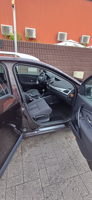 Vând Renault megane 3 Grandour TDC 1.9 Diesel 130 Cp