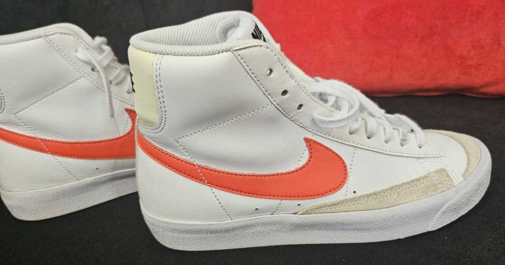 NIKE Blazer MID '77