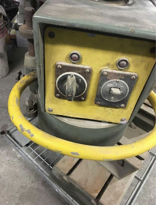 Машина за шлайфане на глави