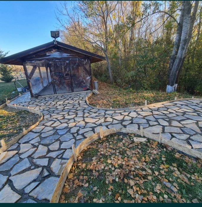 Piatra naturala ideală pentru placat alei pietonale