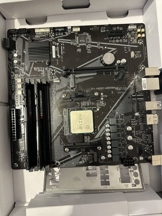 Kit AM4, Placa de baza, 16GB RAM DDR4, Ryzen 7 5800x