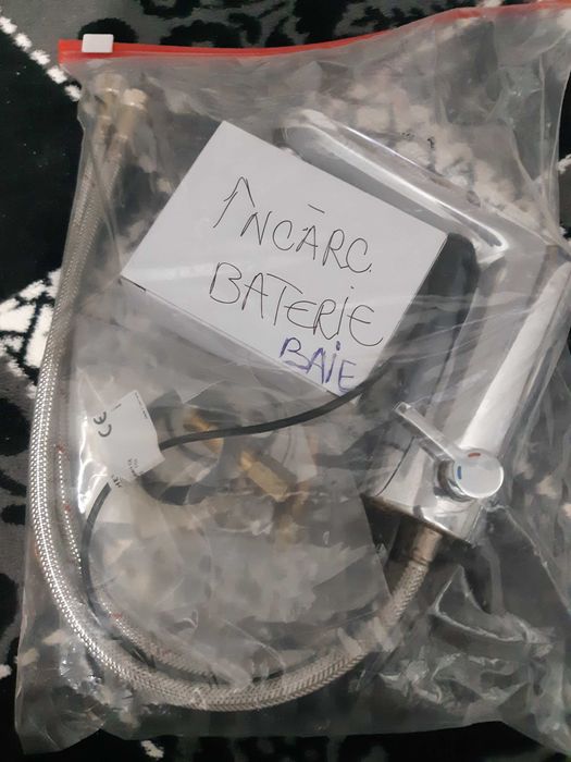 De vânzare baterie lavoar pe infraroșu marca GROHE nouă.