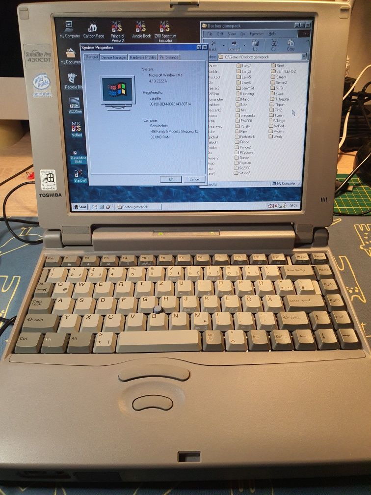Laptop colectie retro vintage Toshiba 430CDT cu jocuri clasice