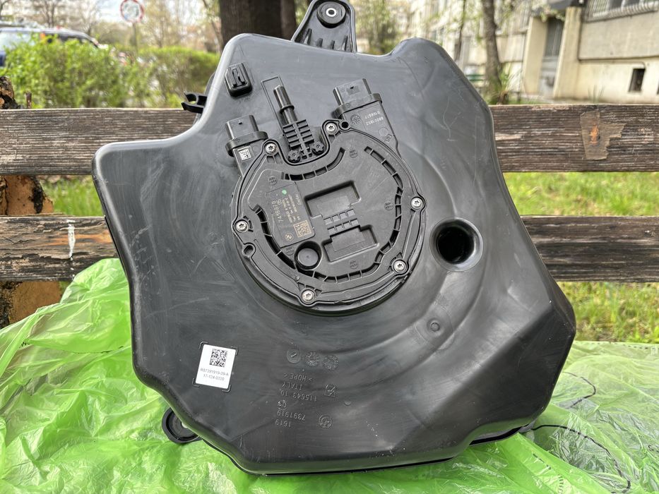 Резервоар помпа AdBlue BMW G30/31