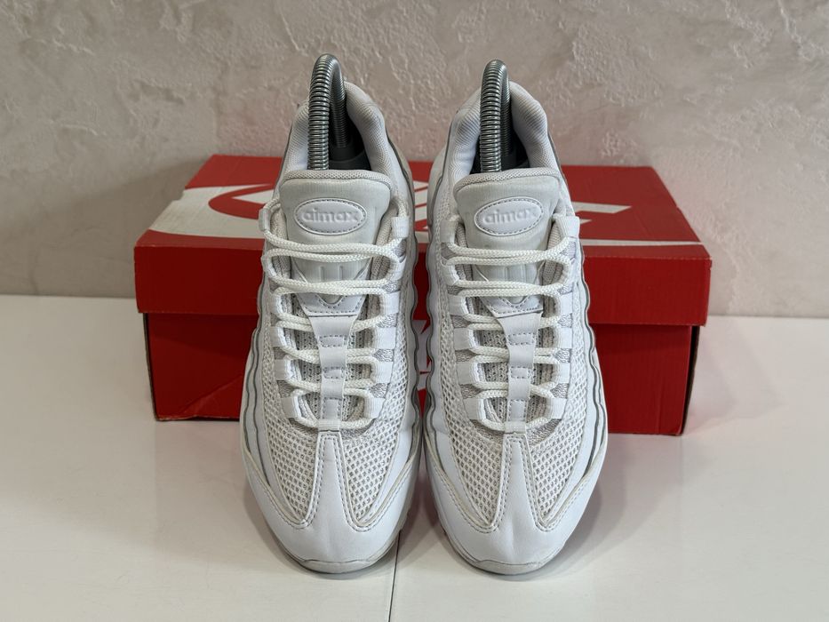 Дамски маратонки Nike Air Max 95 Triple White | 37,5