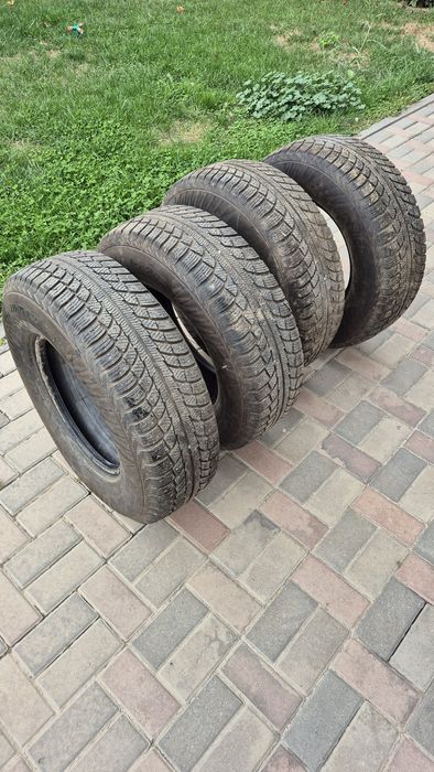 Продам зимние шины