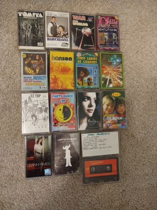 Oferta !;6 lei/ buc. Casete rare cu muzică bună !