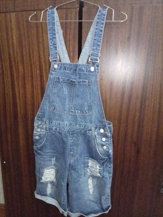 Продам комбинезон женский