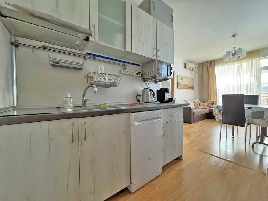 Продава се Тристаен апартамент в к.к. Слънчев бряг - 77 кв.м за 825 €/кв.м - Снимка #3
