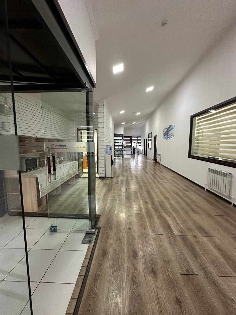 Срочно продается коммерческое помещения 1333 кв.м. 4,5 сот. пер. Линия