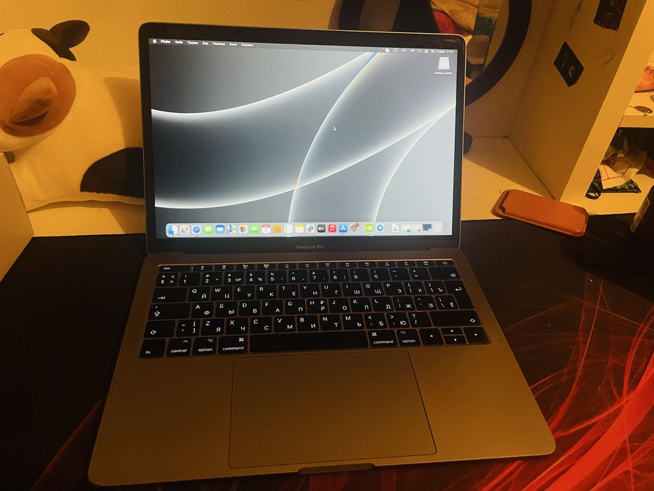 MacBook Pro 13,3 2017 i5/128gb/8gb