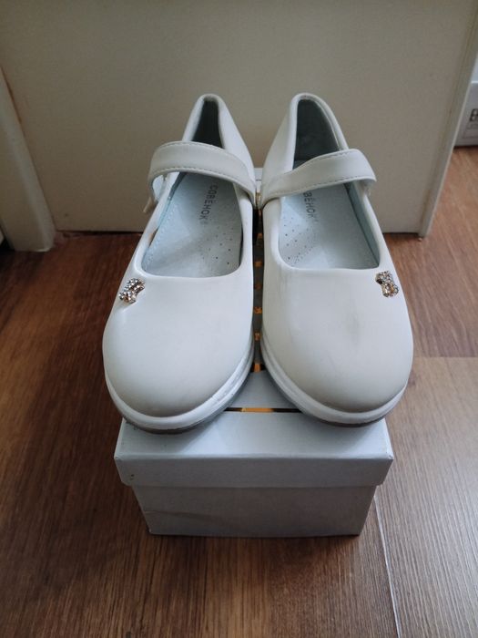 Продам туфли женские