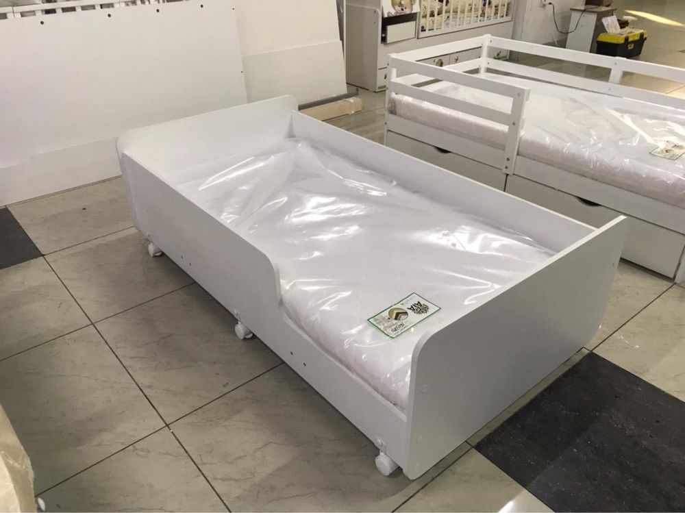 Прдростковая кровать для детей в ассортменте со склада.