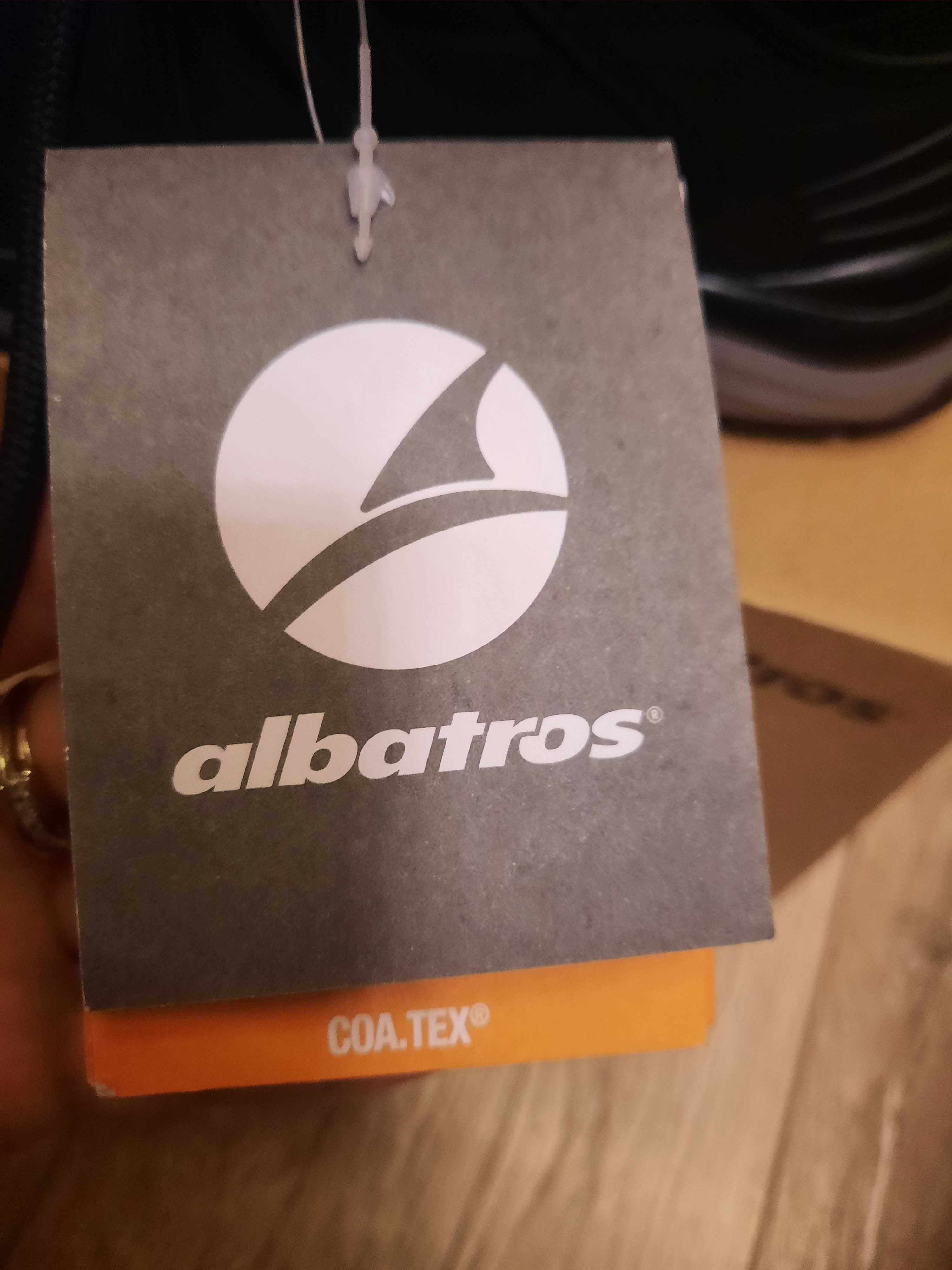 НОВИ кожени водоустойчиви туристически обувки Albatros 38 номер
