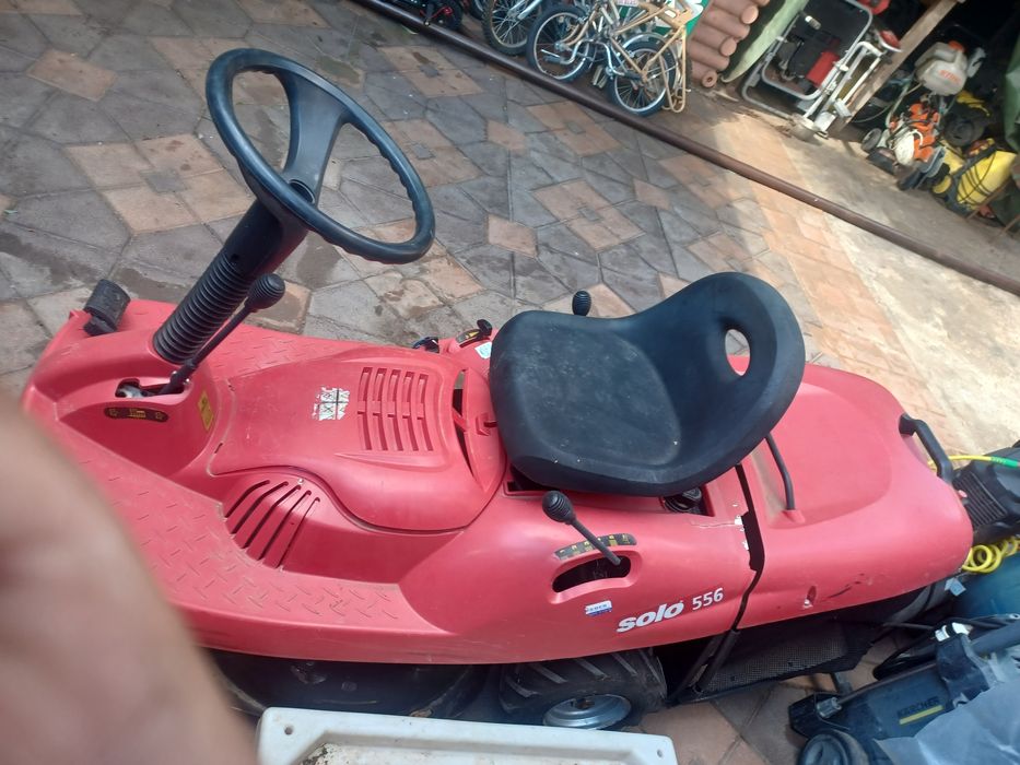 Masina de tuns  gazonul SOLO 556 cu pornire la cheie