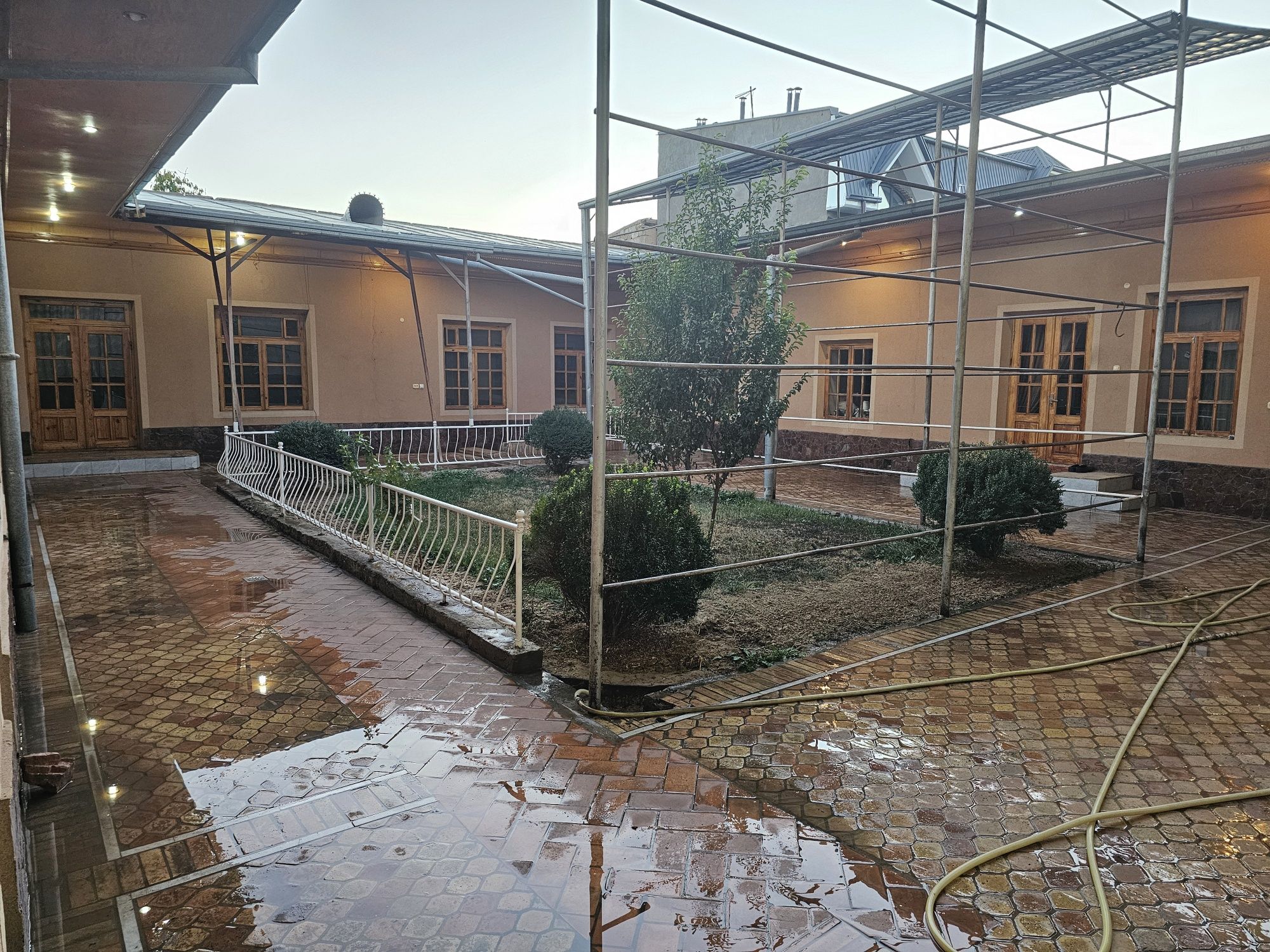 Srochna sotiladi 6 sotix,razmeri 20x 30