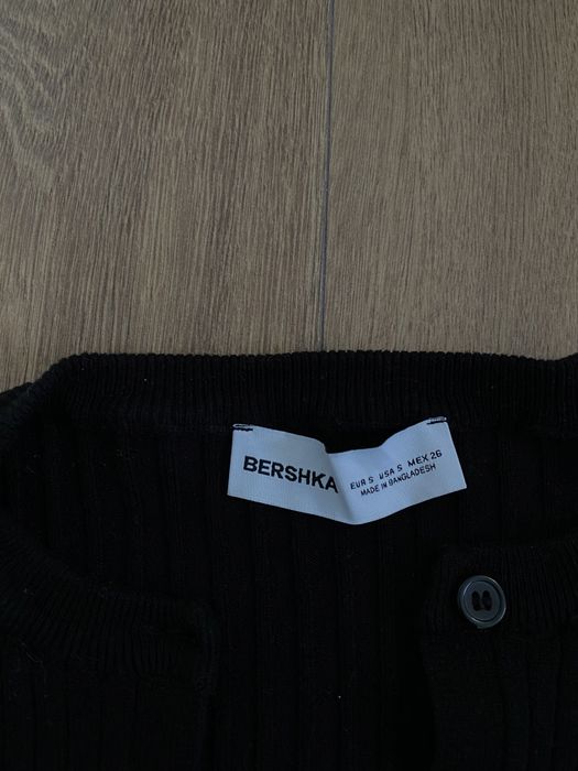 Комплект от жилетка и топ BERSHKA