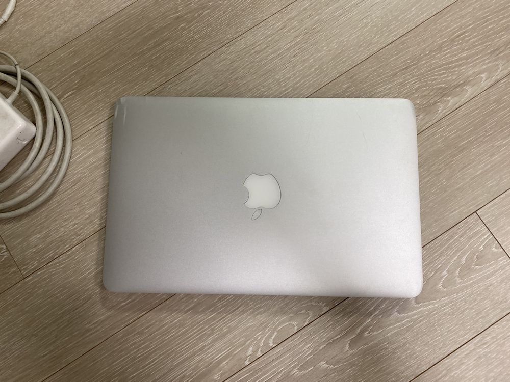 MacBook Air 11 inch, 2011
