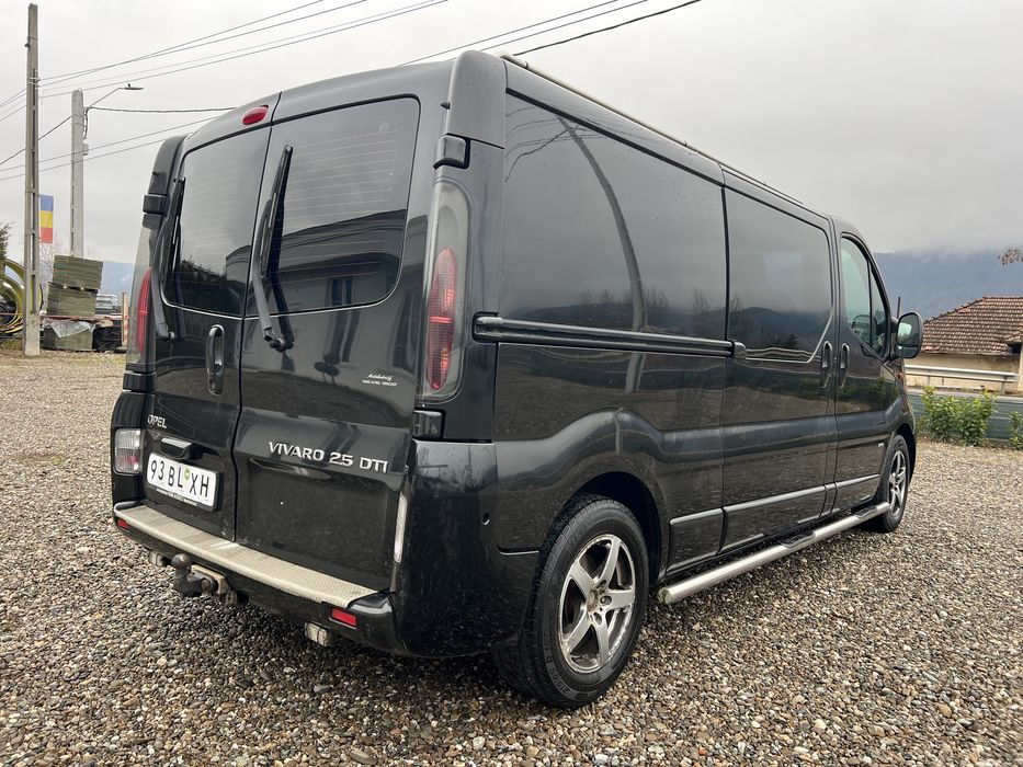 Vivaro lung 5 locuri mixt AC