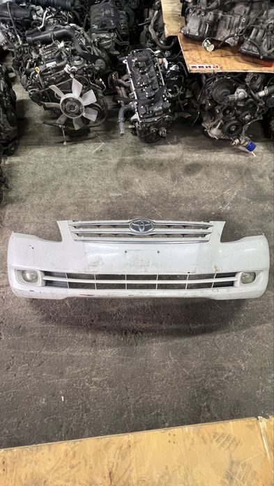 Передний бампер Тойота Авалон 2006