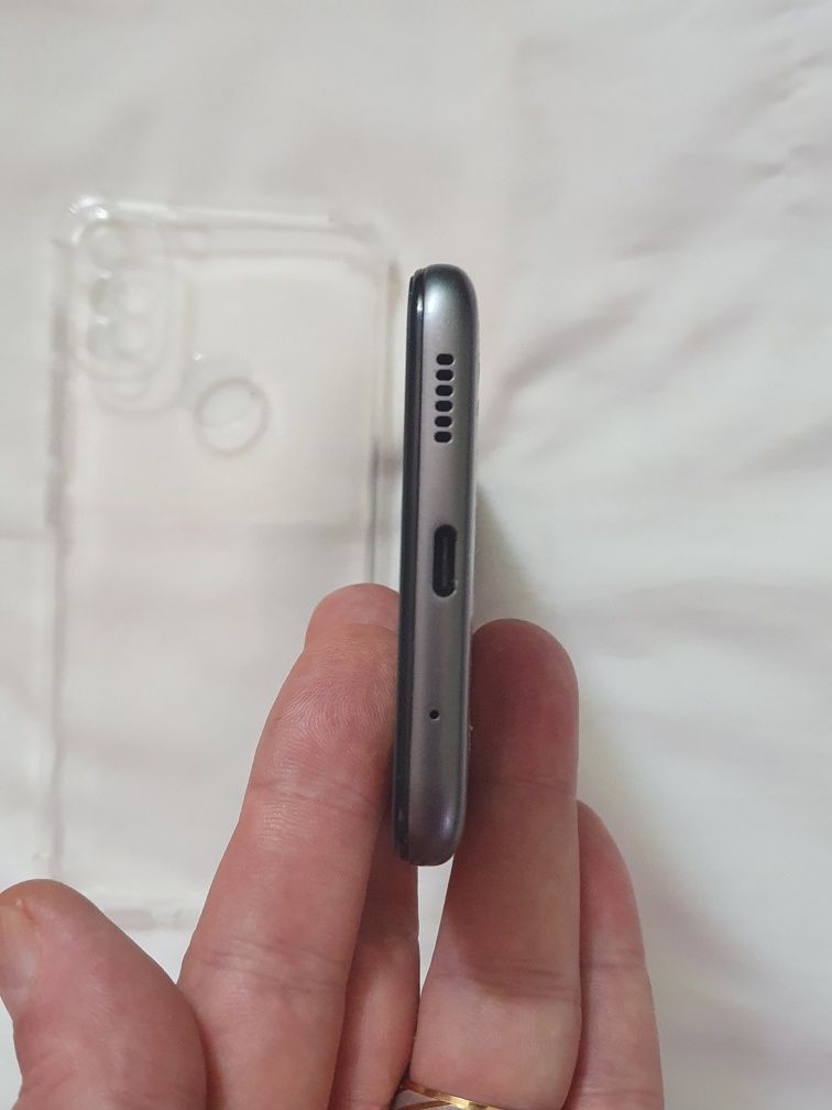 Tel.Motorola E20.