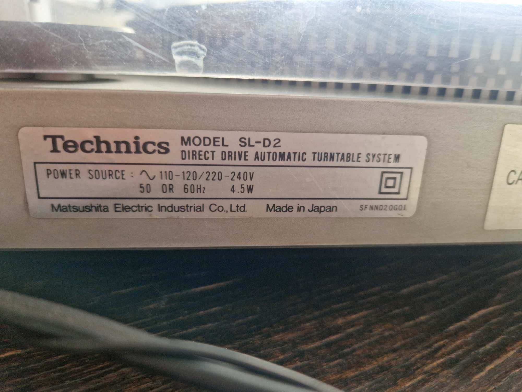 Проигрыватель виниловых дисков Techniks SL-D2 Япония.  Б/у.