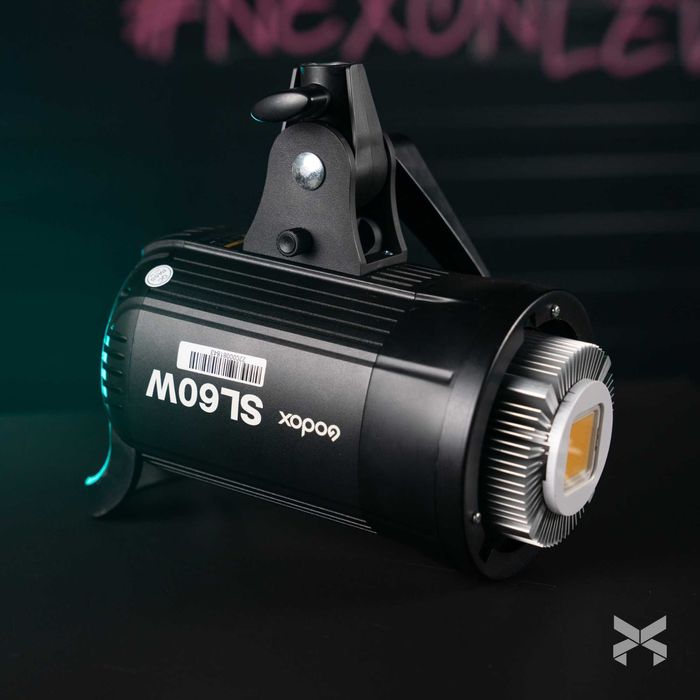 2 bucăți Godox SL60W – stare foarte bună