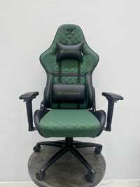 Компьютерное игровое геймерское кресло модель Cougar black green