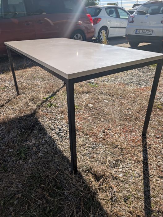 Masa solida picioare metal