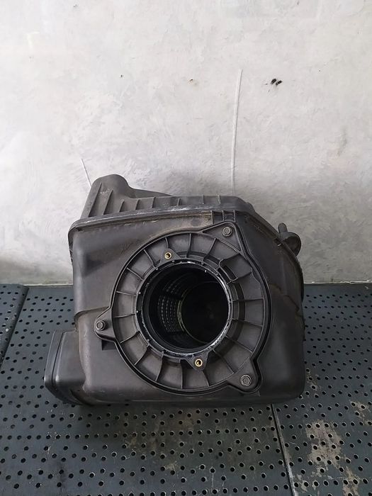Carcasa filtru aer 3.0 d maserati ghibli m157 670004602