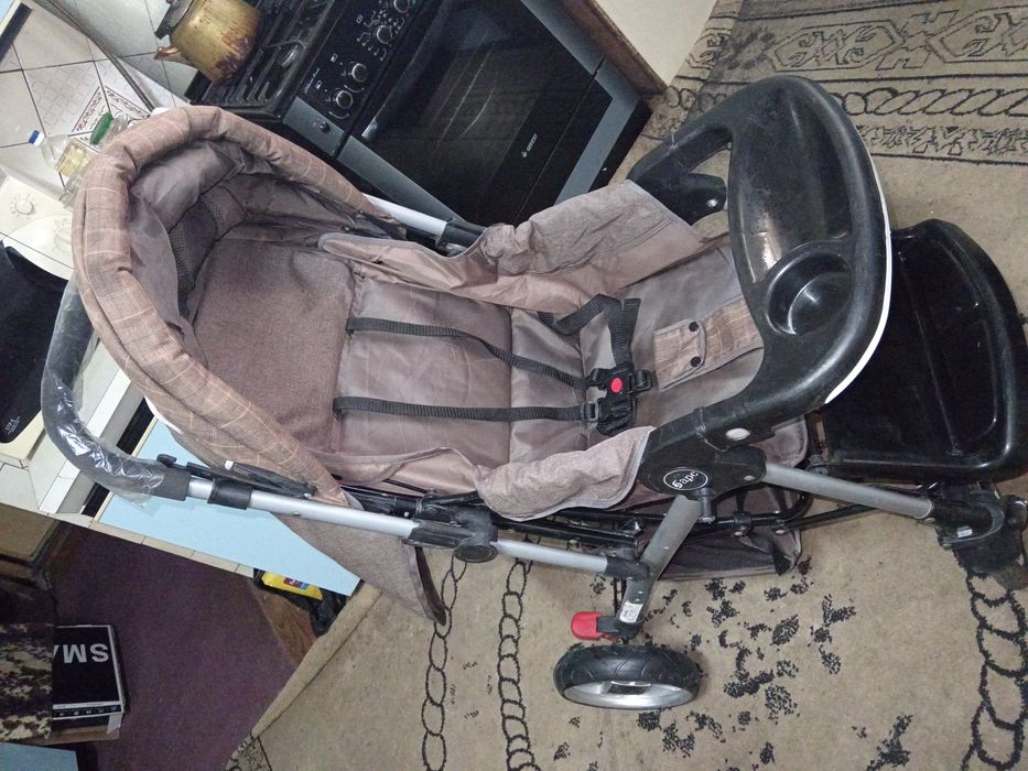 Продам детскую коляску