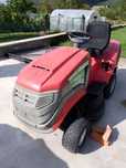 Tractoras de tuns iarba