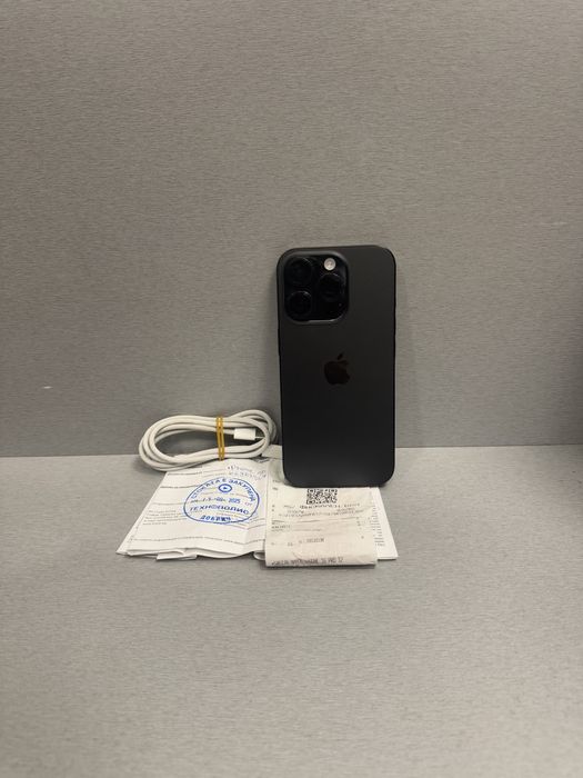 Продавам iPhone 16 PRO 28 цикъла