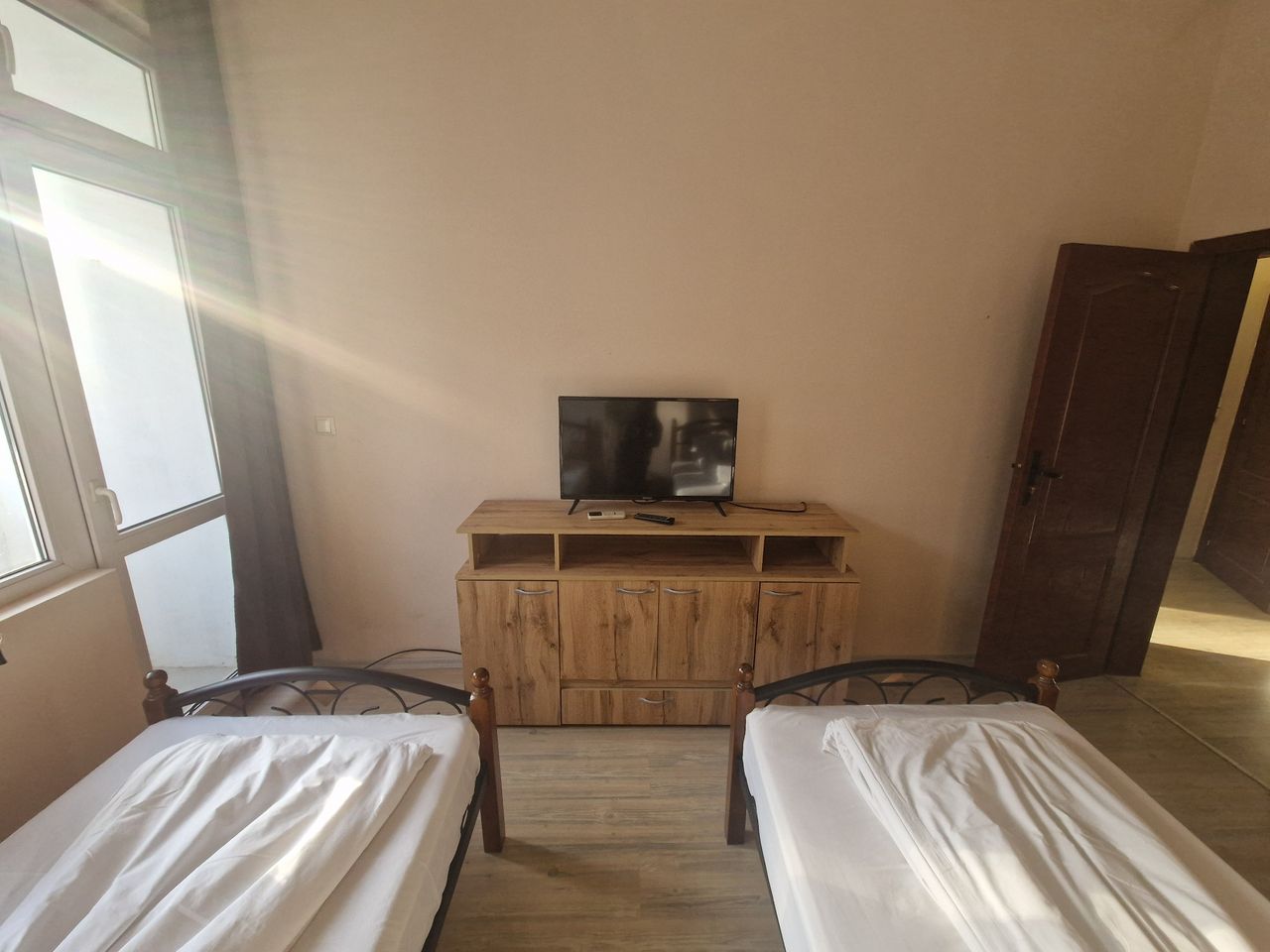 Дава се под наем Двустаен апартамент в Свищов - 67 кв.м за 255 € - Снимка #5