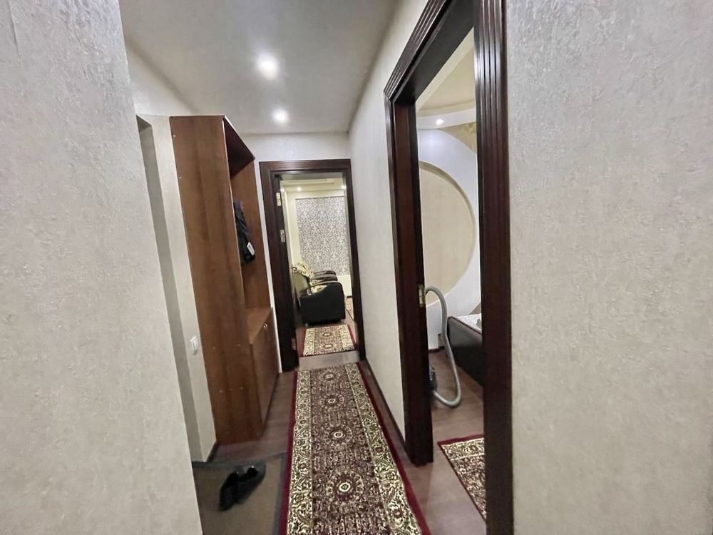 Продается 2 ком квартира метро Космонавтов  42 м.кв