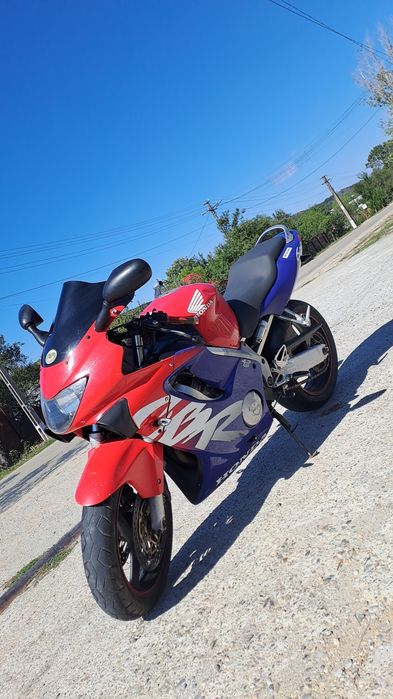 Vând honda cbr f4 600cc