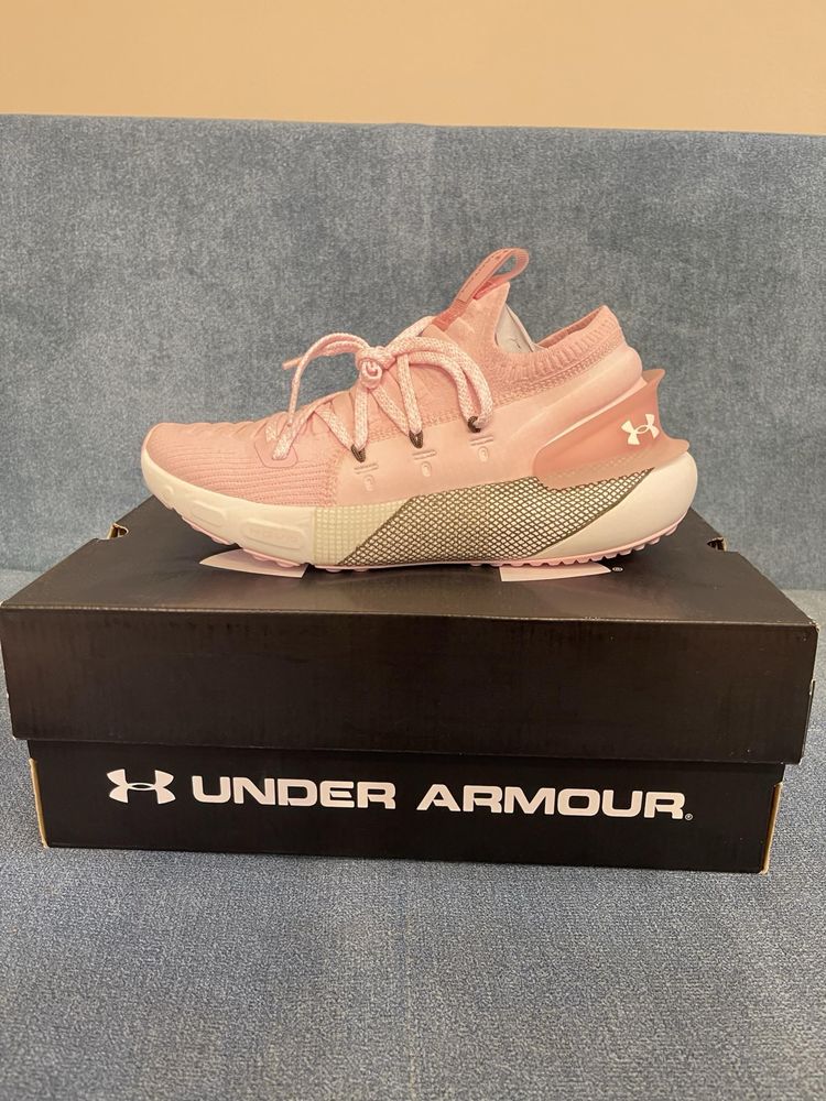 Нови Under Armour Phantom Hovr 3
