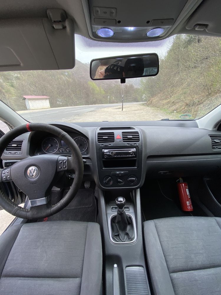 Golf 5 1.9 TDI.