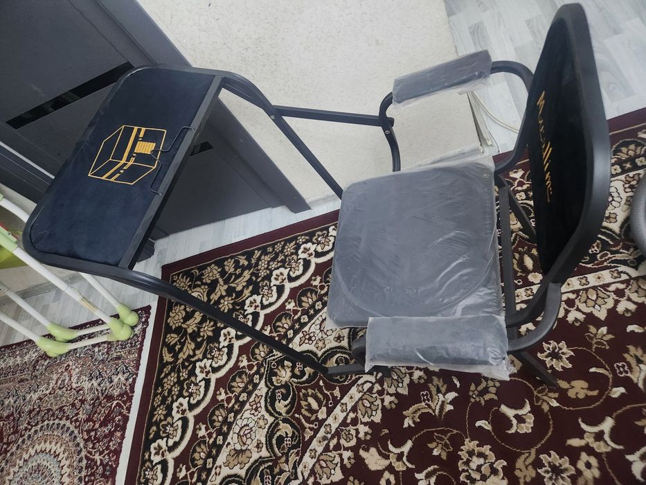 Namoz o'qish va kitob o'qish uchun stul